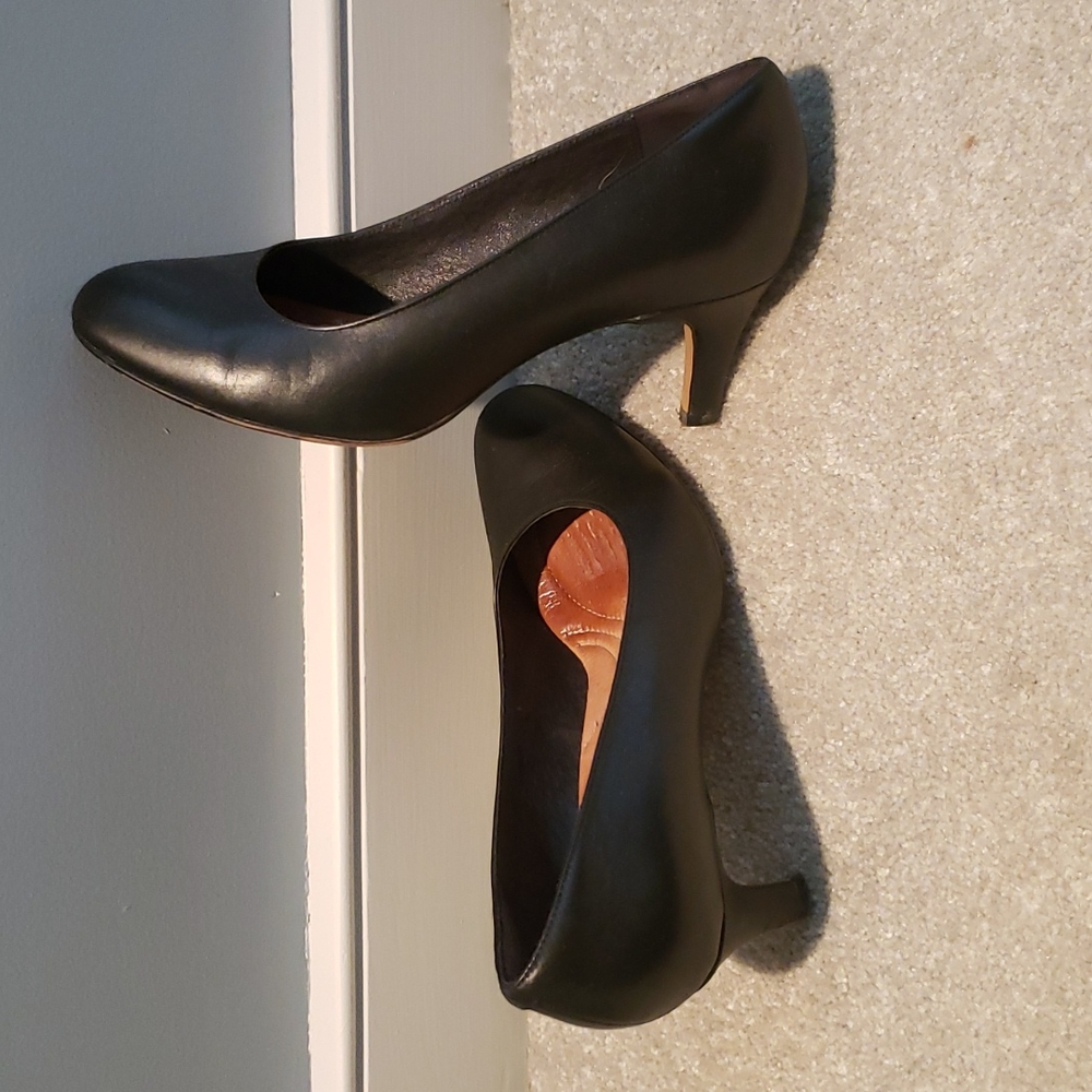 Clarks black heels sz 8